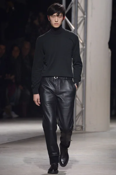 Look 38